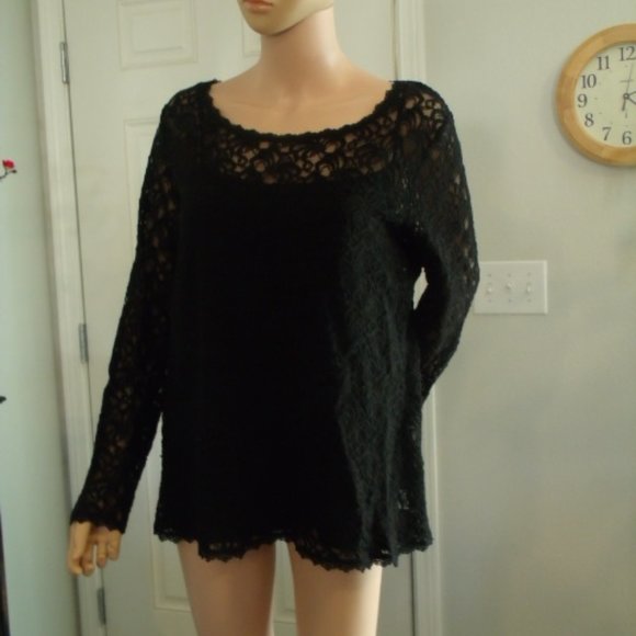 APT. 9 - XL Lined Black Embroidered Top - Picture 3 of 6